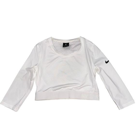 Nike Tops - Nike Pro HyperCool White Mesh Long Sleeve Crop Top Size Small